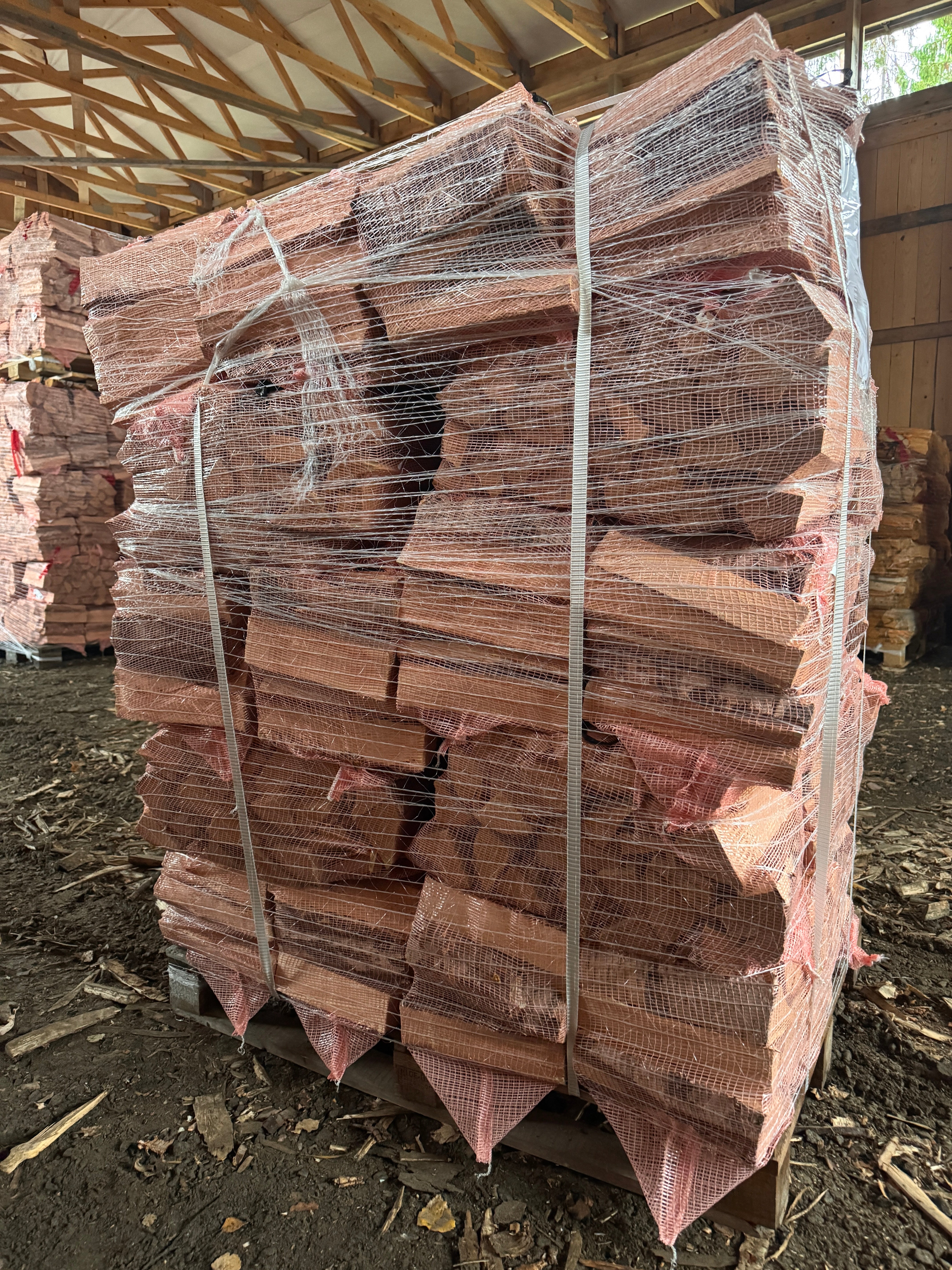 Polttopuut - koivuklapit lavalla 30kpl 40l säkkiä